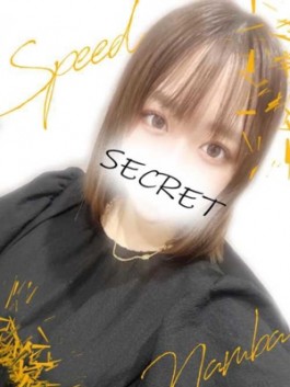 （ ）のフードル嬢 もな