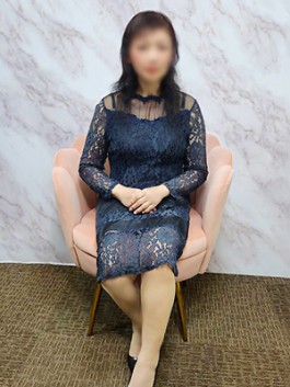 （ ）のフードル嬢 りつこ
