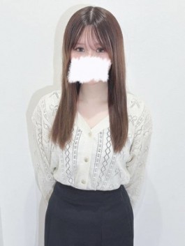 エコ梅田店（梅田 ホテヘル）のフードル嬢 にいな