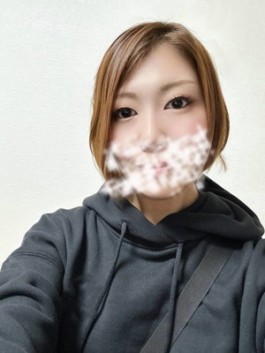 エコ日本橋店（日本橋 ホテヘル）のフードル嬢 くいな