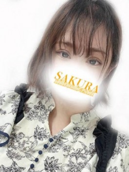 club さくら（日本橋 ホテヘル）のフードル嬢 ゆみ