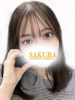 club さくら（日本橋 ホテヘル）のフードル嬢 まき