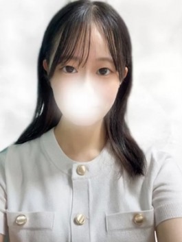 （ ）のフードル嬢 しゅな