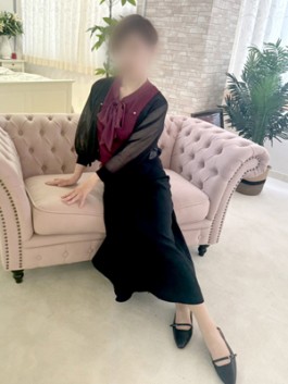 奥様の実話梅田店（梅田 人妻ホテヘル）のフードル嬢 いちか