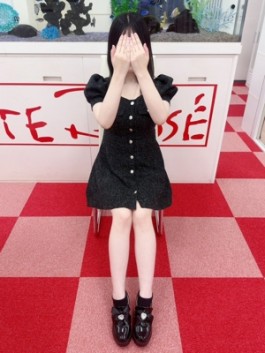 （ ）のフードル嬢 つむぎ