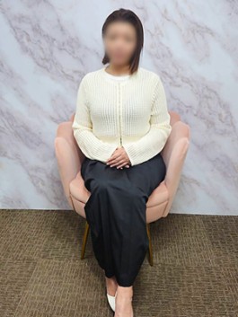 熟女家 梅田店（梅田 待ち合わせ）のフードル嬢 せり