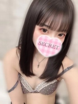 エコ難波店（難波（ミナミ） ホテヘル）のフードル嬢 あきな