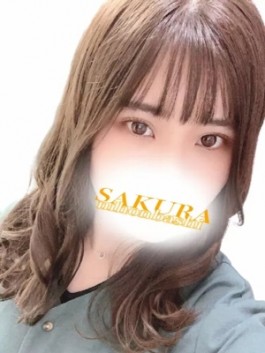 club さくら（日本橋 ホテヘル）のフードル嬢 さな