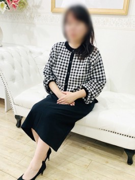 奥様の実話谷九店（谷九（谷町九丁目） 人妻ホテヘル）のフードル嬢 こい