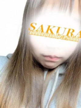 club さくら（日本橋 ホテヘル）のフードル嬢 なるせ