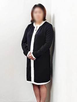 （ ）のフードル嬢 みいな