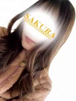 club さくら（日本橋 ホテヘル）のフードル嬢 みやび