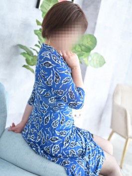 奥様の実話なんば店（難波（ミナミ） 人妻ホテヘル）のフードル嬢 まこと