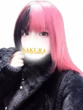 club さくら（日本橋 ホテヘル）のフードル嬢 みり