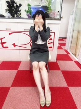 デリヘル 素人専門 コンテローゼ（大阪デリヘル デリヘル）のフードル嬢 えり