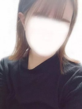 club さくら（日本橋 ホテヘル）のフードル嬢 しずく