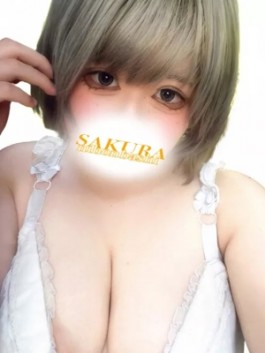 club さくら（日本橋 ホテヘル）のフードル嬢 みずき