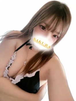 club さくら（日本橋 ホテヘル）のフードル嬢 まむ