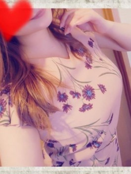 アバンチュール（難波（ミナミ） ファッションヘルス）のフードル嬢 すずね