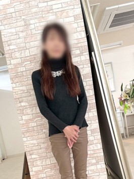 奥様の実話梅田店（梅田 人妻ホテヘル）のフードル嬢 みり