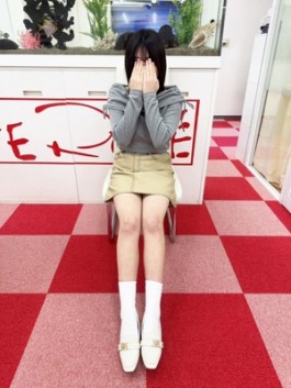 デリヘル 素人専門 コンテローゼ(大阪デリヘル デリヘル)のフードル嬢 よつば