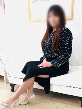 奥様の実話谷九店（谷九（谷町九丁目） 人妻ホテヘル）のフードル嬢 あまね