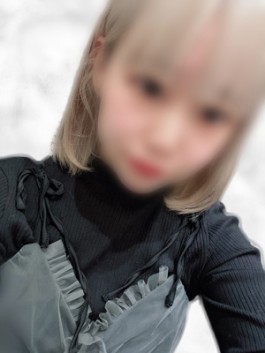 （ ）のフードル嬢 メメ