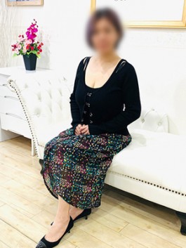 奥様の実話谷九店（谷九（谷町九丁目） 人妻ホテヘル）のフードル嬢 かや