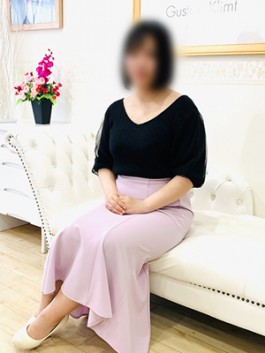 奥様の実話谷九店（谷九（谷町九丁目） 人妻ホテヘル）のフードル嬢 ここみ