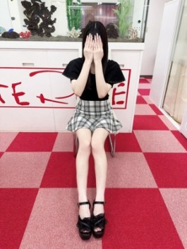 ( )のフードル嬢 りおん