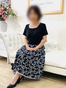 奥様の実話谷九店(谷九(谷町九丁目) 人妻ホテヘル)のフードル嬢 りょうこ