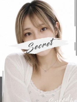 （ ）のフードル嬢 まこ